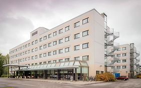 Holiday Inn Helsinki-Vantaa Airport, an IHG hotel